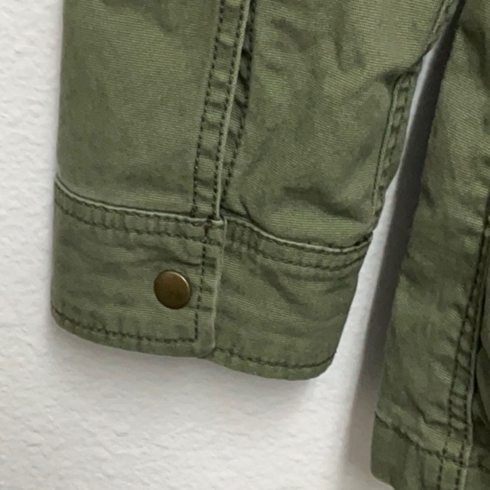 Old Navy Green Utility Jacket with Drawstring Waist and Full-Length Sleeves - Picture 7 of 7